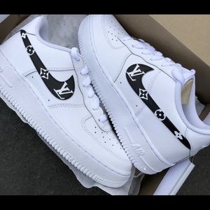 Custom nike air force 1 (louis swoosh)
